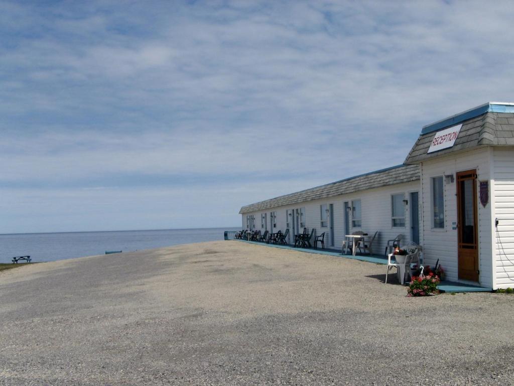 Motel Le Noroit L'Anse-au-Griffon Luaran gambar