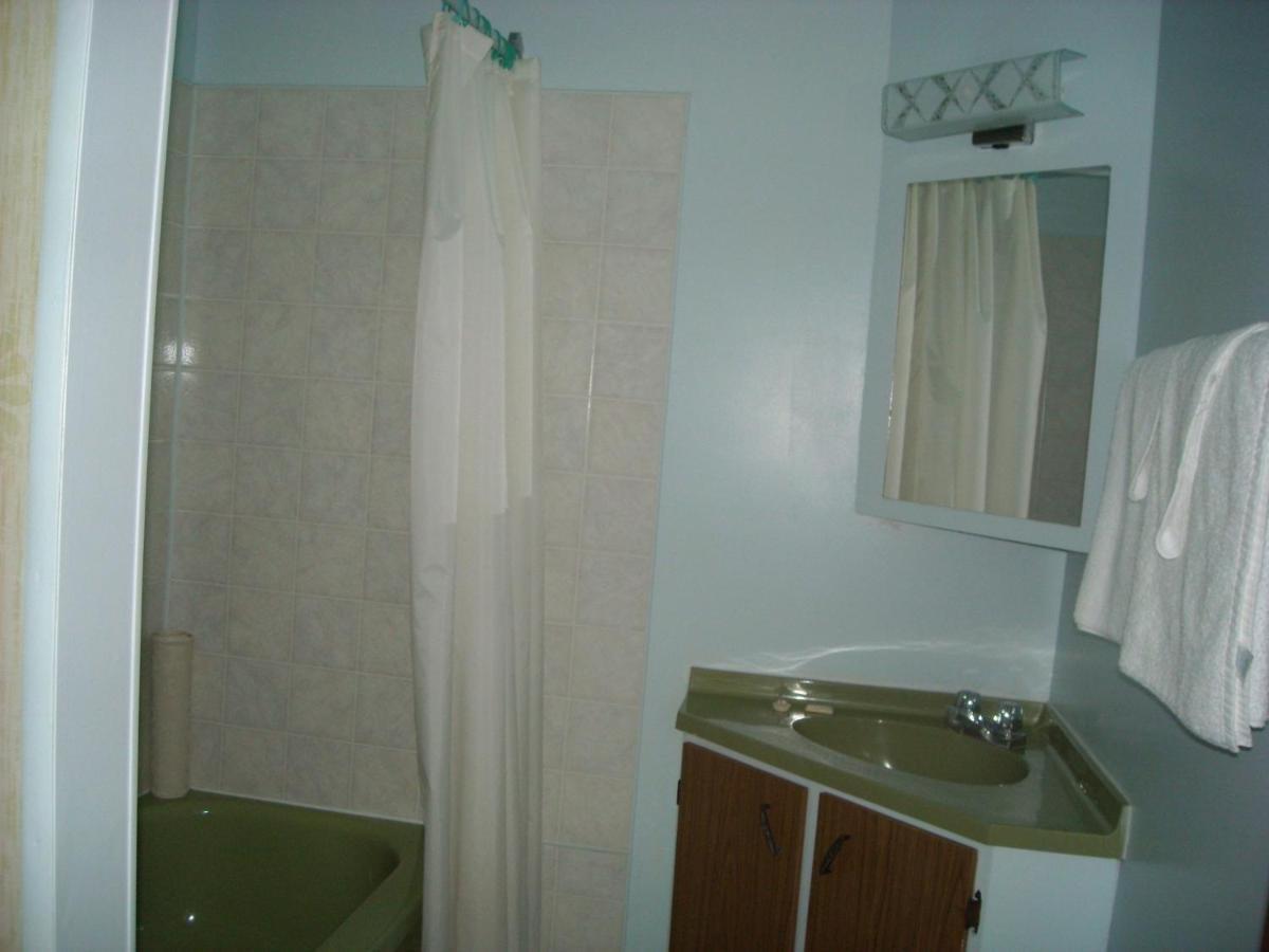 Motel Le Noroit L'Anse-au-Griffon Bilik gambar